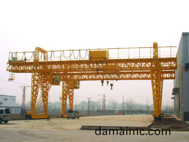 桁架型雙主樑(liang)門式(shi)起(qi)重機